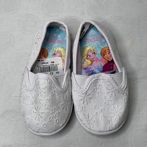 NWT Disney Frozen Size 5 White Slip Ons